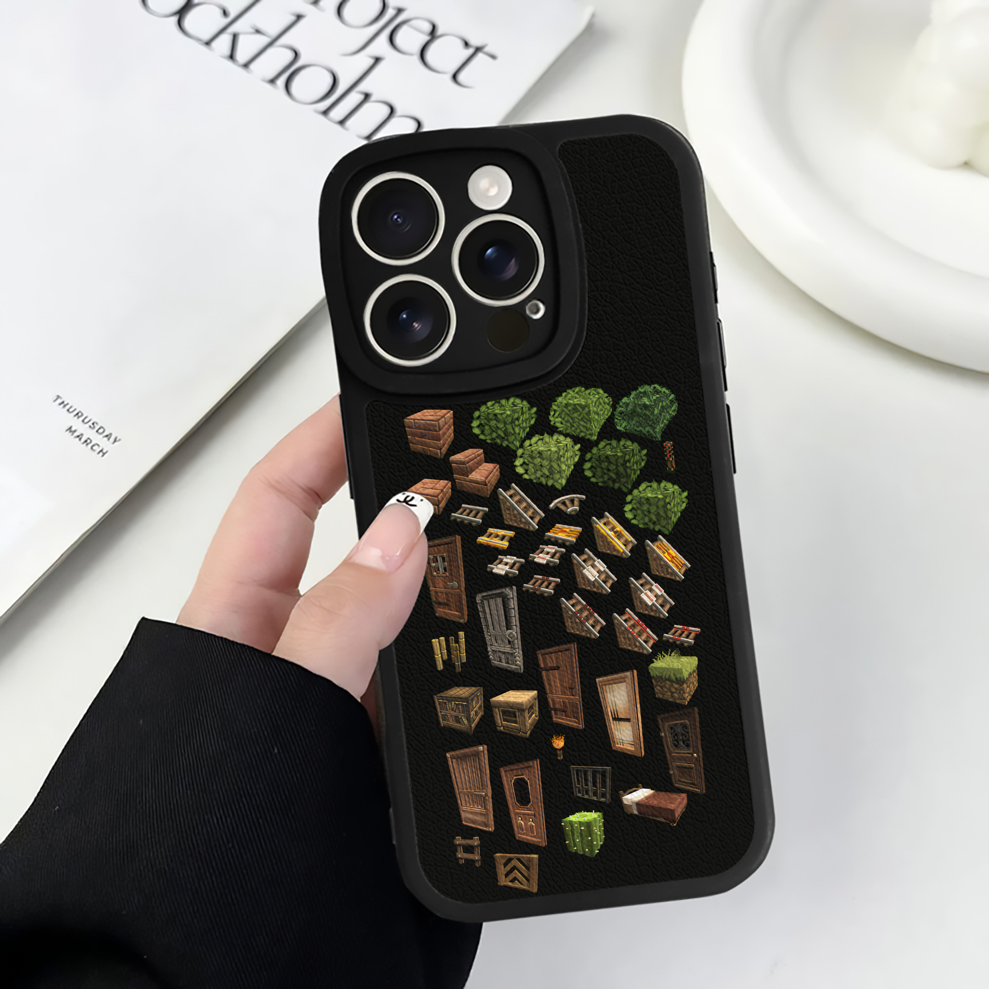 （画像用） マインクラフト ブロックの世界 Minecraft MC Block world 【iPhone 16シリーズ対応】シリコンスマホケース（レザー調） 材質：シリコン